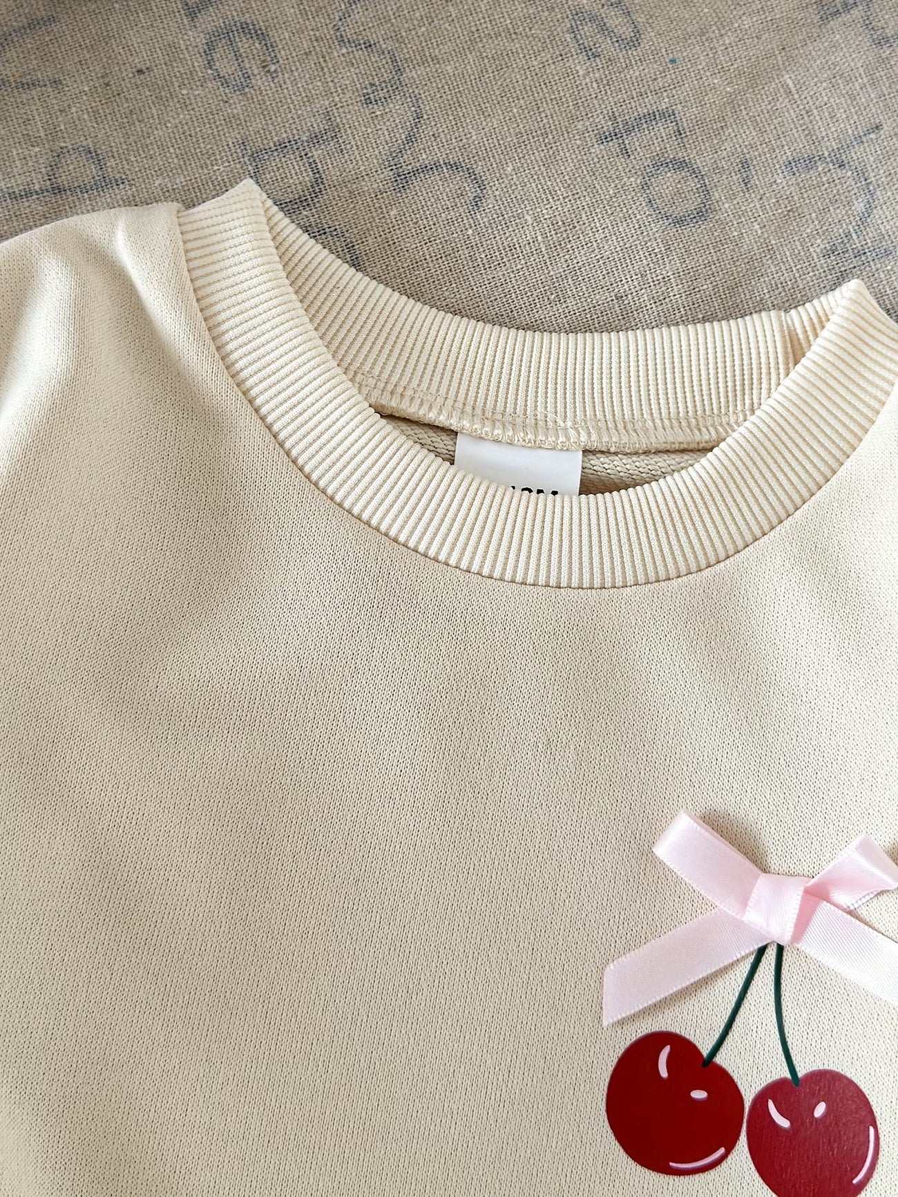 Sudadera cerezas